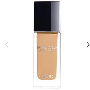 Dior Forever Skin Glow Foundation SPF 15 - 4W